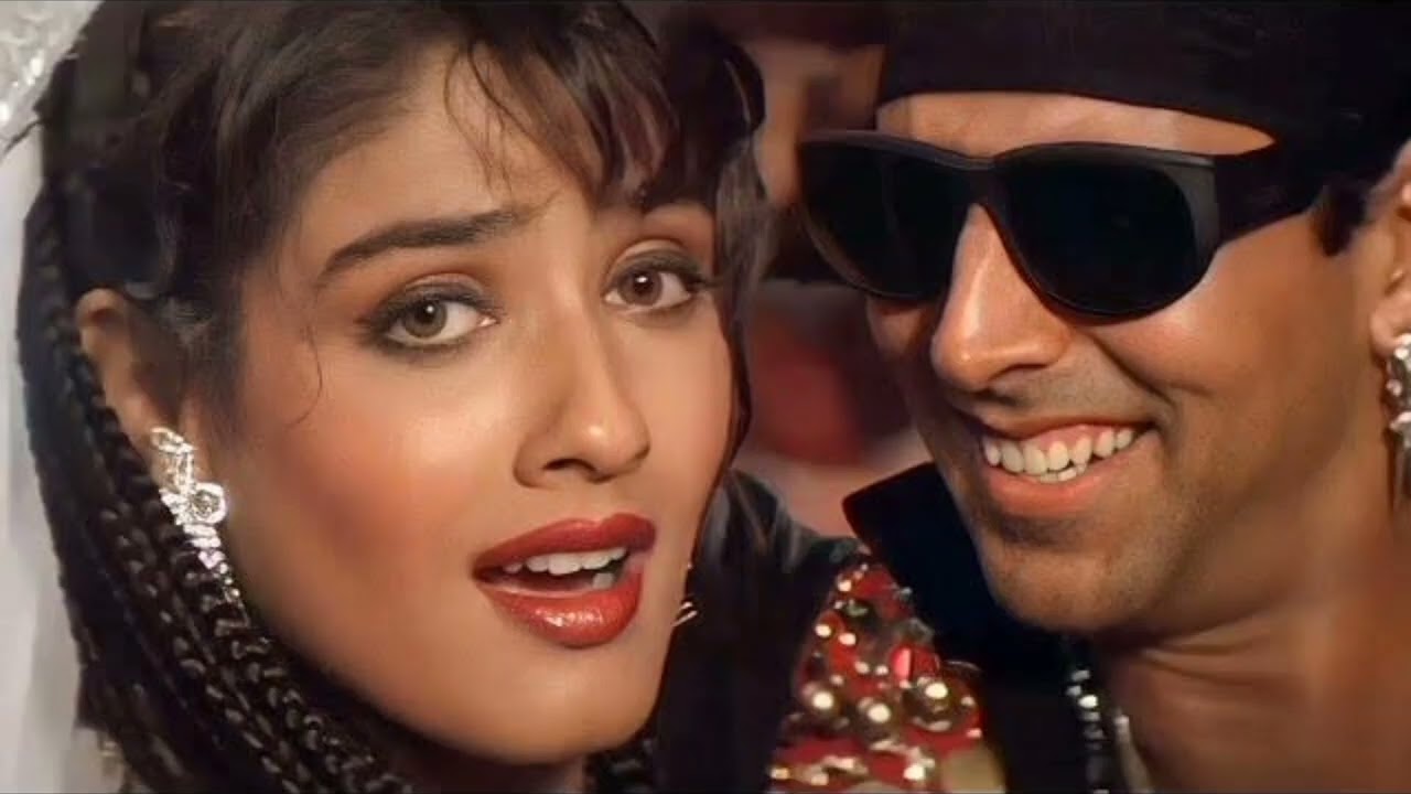 Aashiq Hai Tera Naam Naam Dil Lena Dena Kaam KaamMeri Baahein.. Meri Baahein Mat Thaam Thaam Badnaa