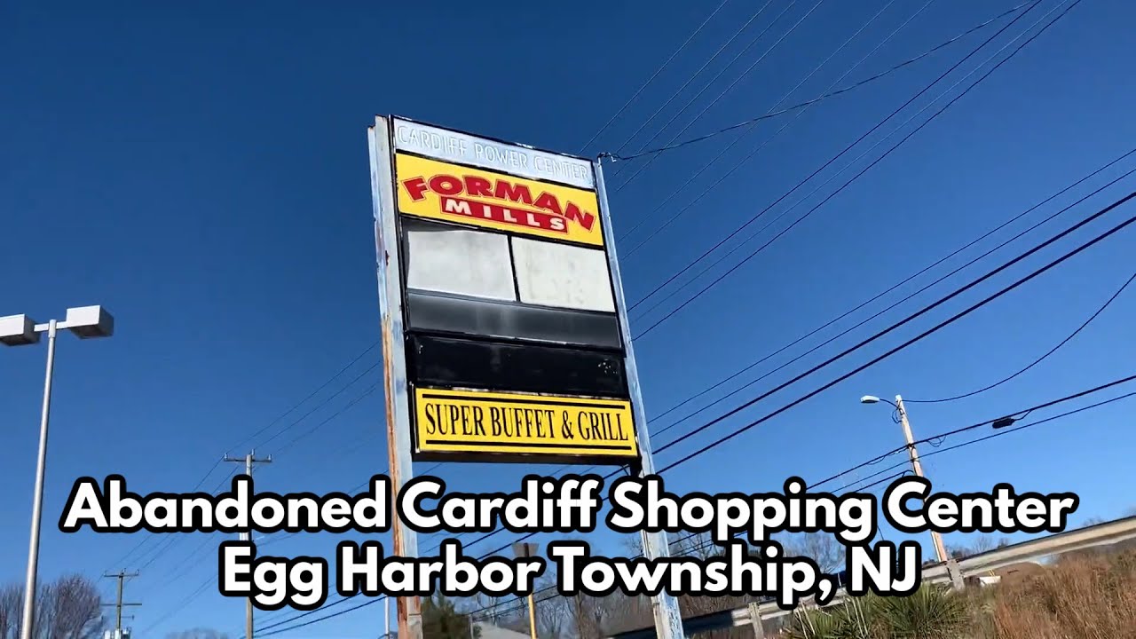 Заброшенный торговый центр Cardiff в городке Эгг-Харбор, штат Нью-Джерси