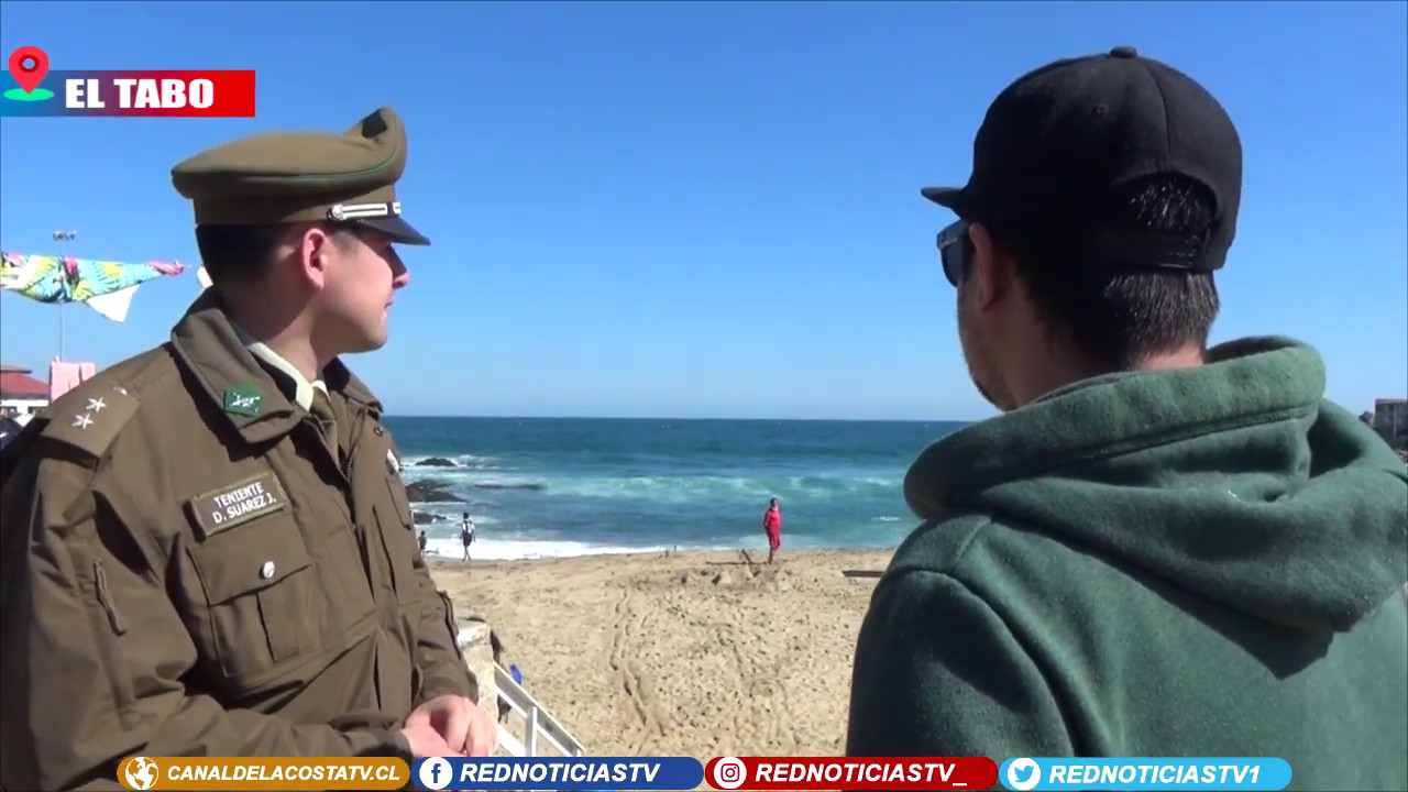 CARABINEROS SE LANZAN AL MAR PARA RESCATAR A BAÑISTAS EN PLAYA DE EL TABO