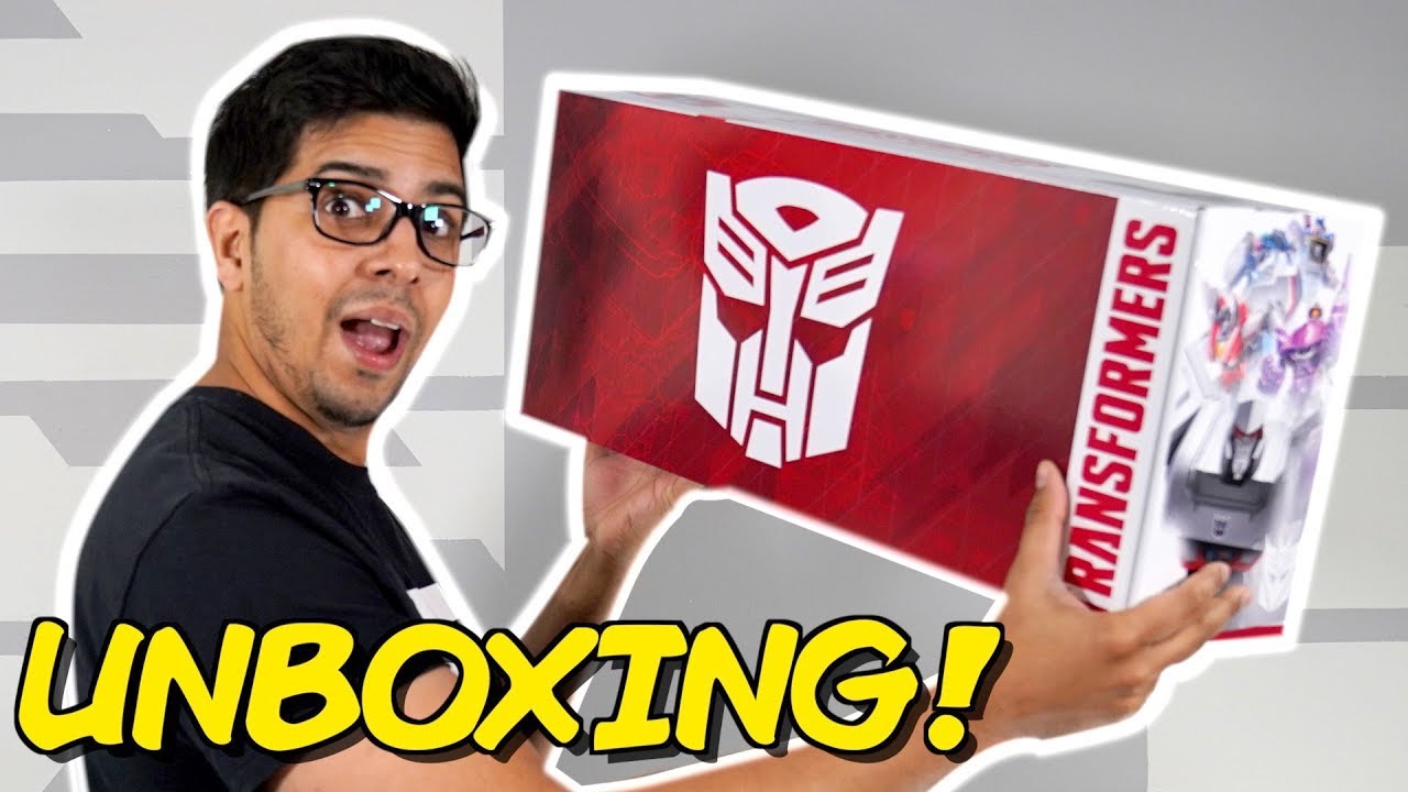 UNBOXING Transformers 35th Anniversary SURPRISE BOX - Cartoon Optimus Prime and Megatron Hasbro
