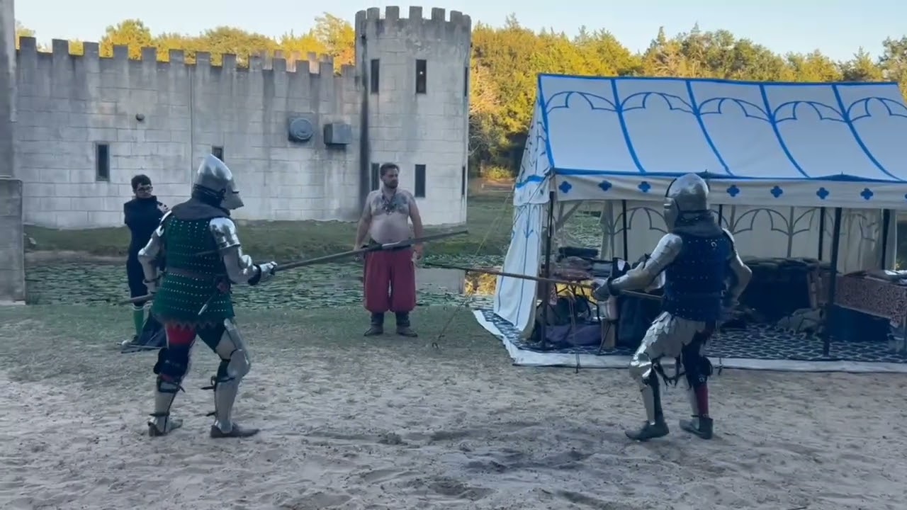 Charles vs Sir Kevin Harnesfechten 
