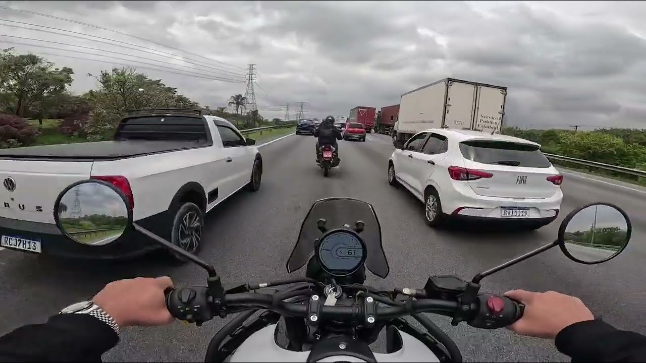 SUSPENSÃO DIANTEIRA HIMALAYAN 450 ,DEFEITO OU CARACTERÍSTICA ?