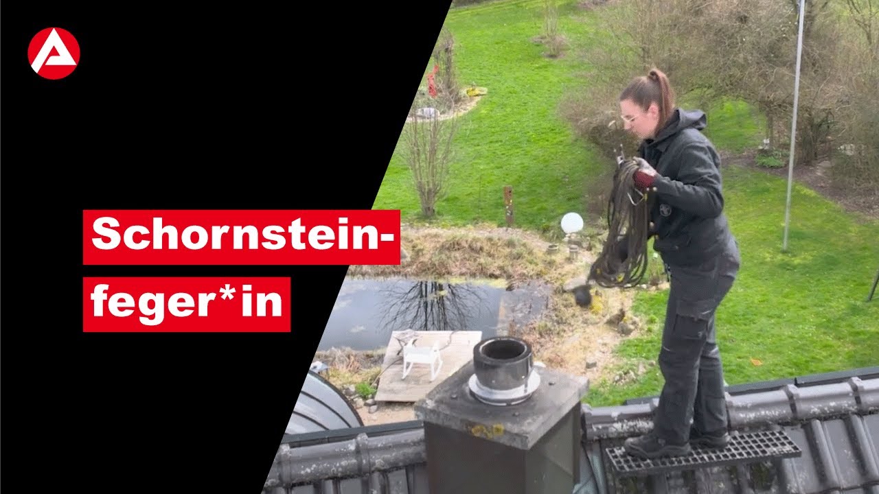Schornsteinfeger*in