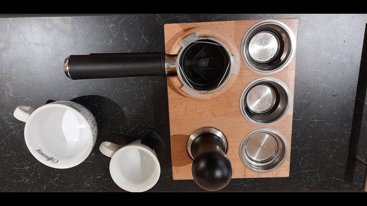 Delonghi Dedica EC685 Tamp Station
