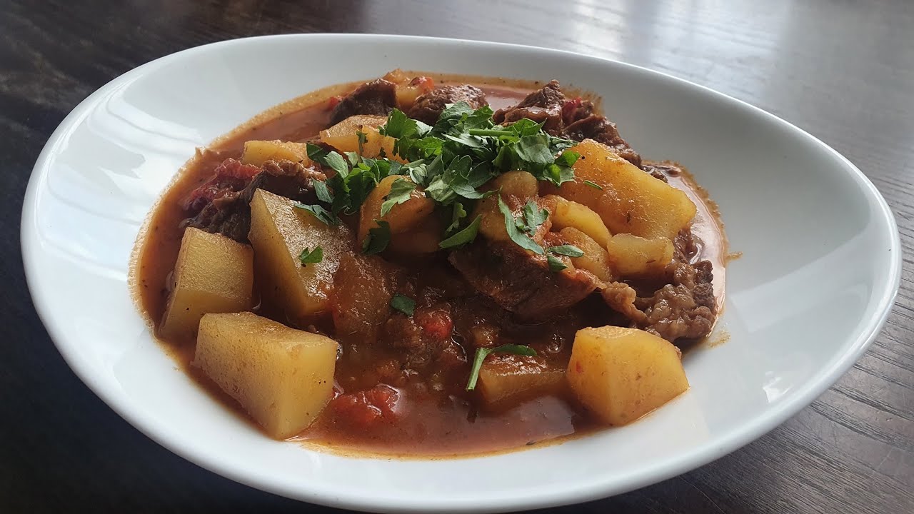 Kaip pagaminti jautienos guliašą kazane Kamado BONO grilyje | tobula vakarienė