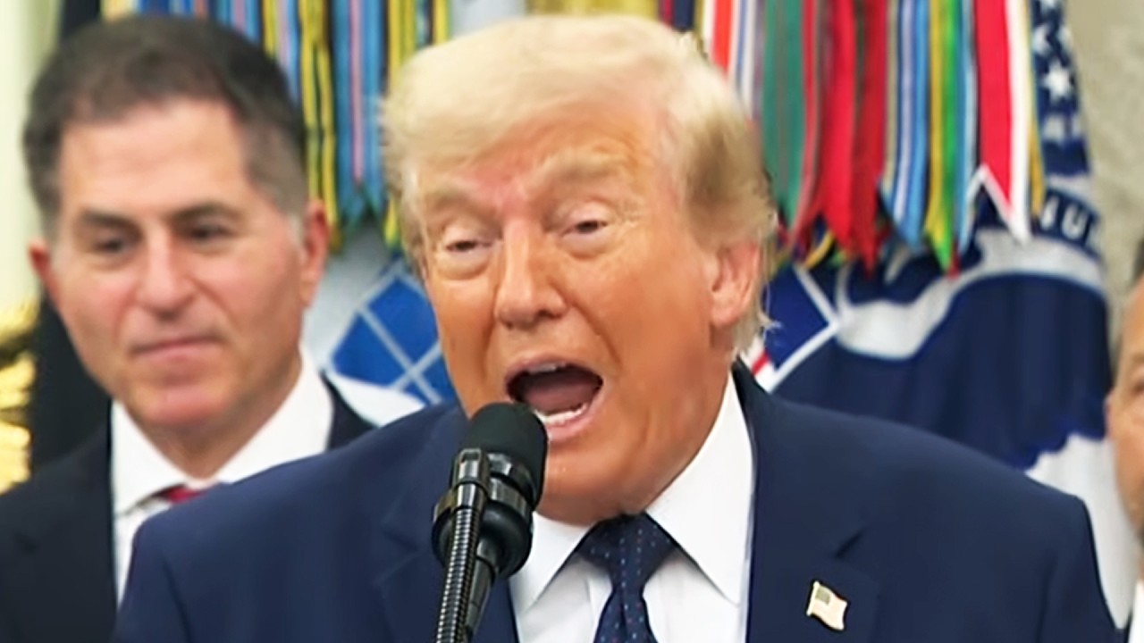 Trump WPRAWIA W OSŁUPIENIE cały Gabinet Owalny przerażającą niesp&oacute;jnością