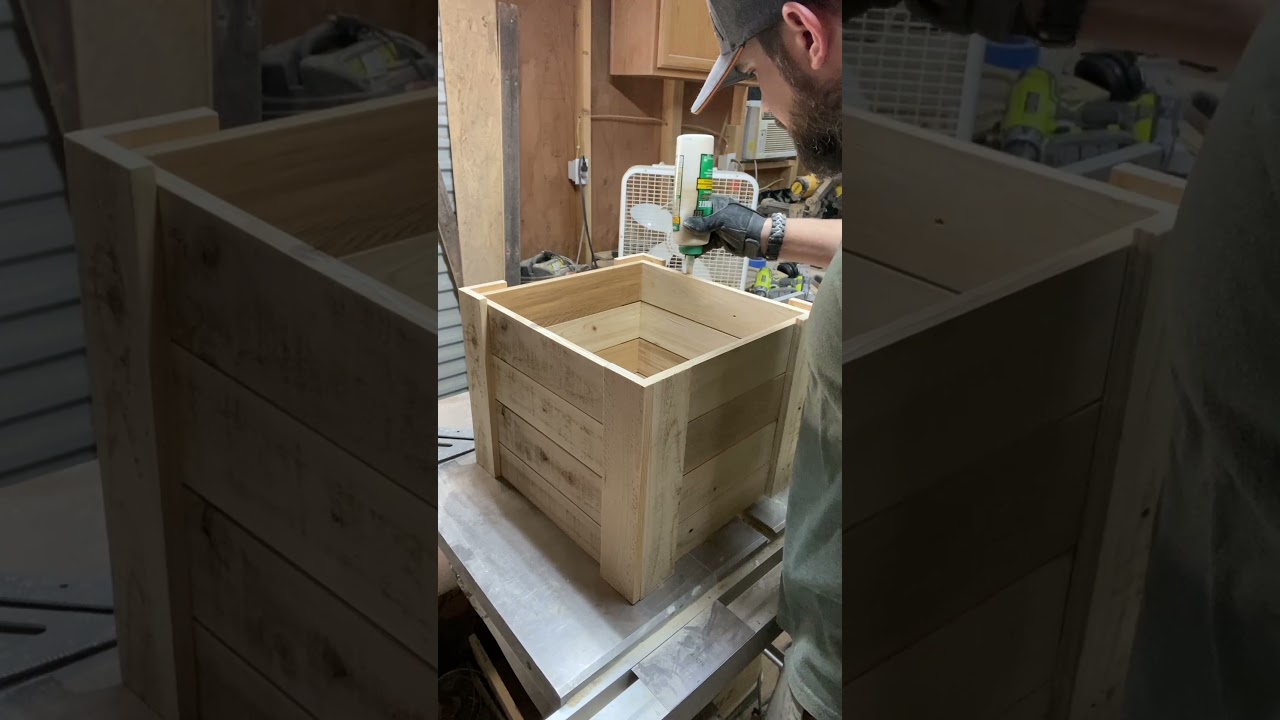 Rustic Wood Crate in Under a Minute | DIY #shorts #woodworking