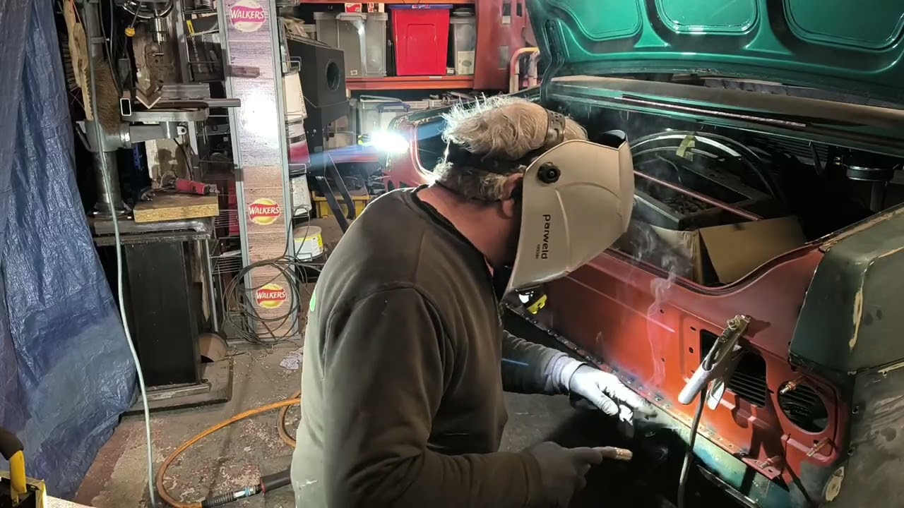 Ford Zodiac MKIV rear valance and boot seal channel repairs. Part 1.