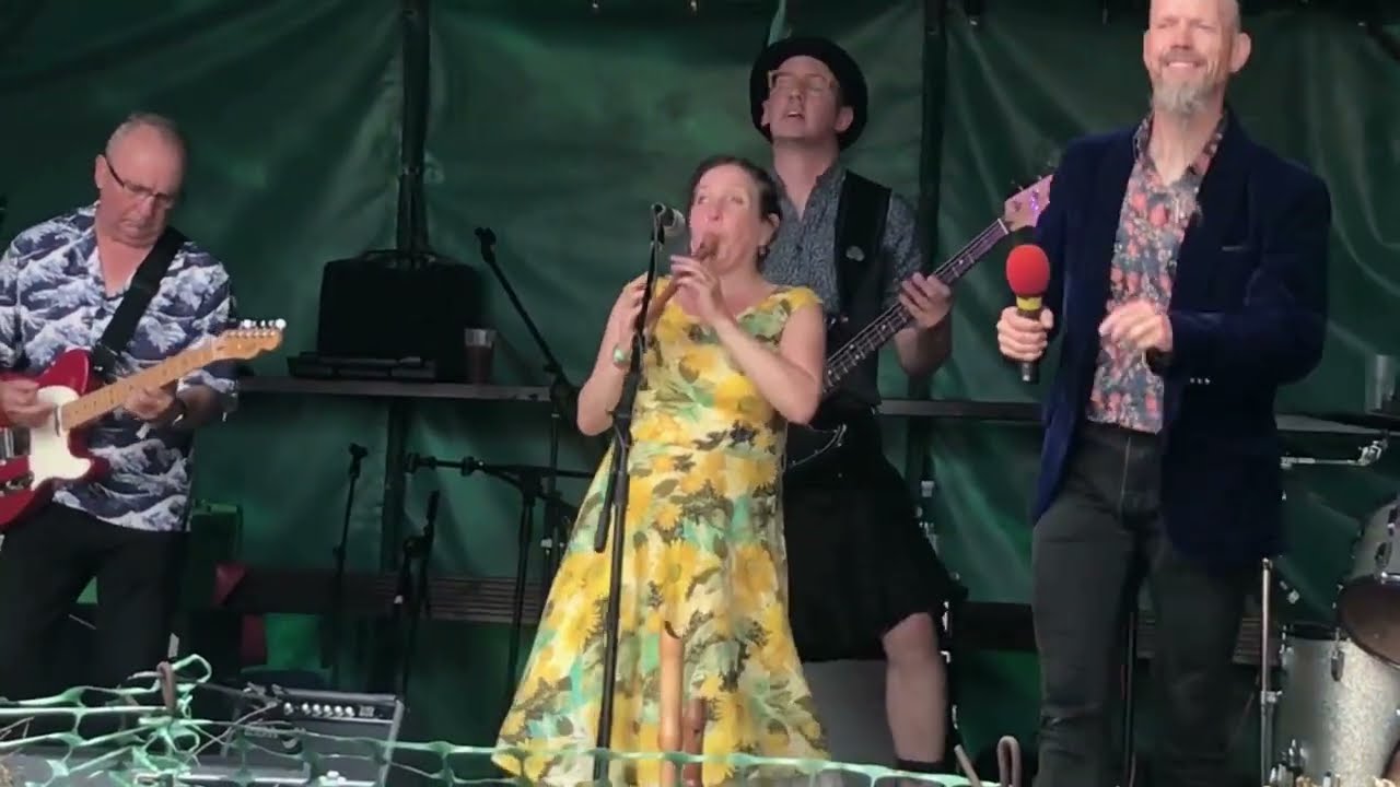 Frog on a Bike Festival Band with Ian Nichols - The Anchor Gardens at Sidmouth Folk Festival 2025