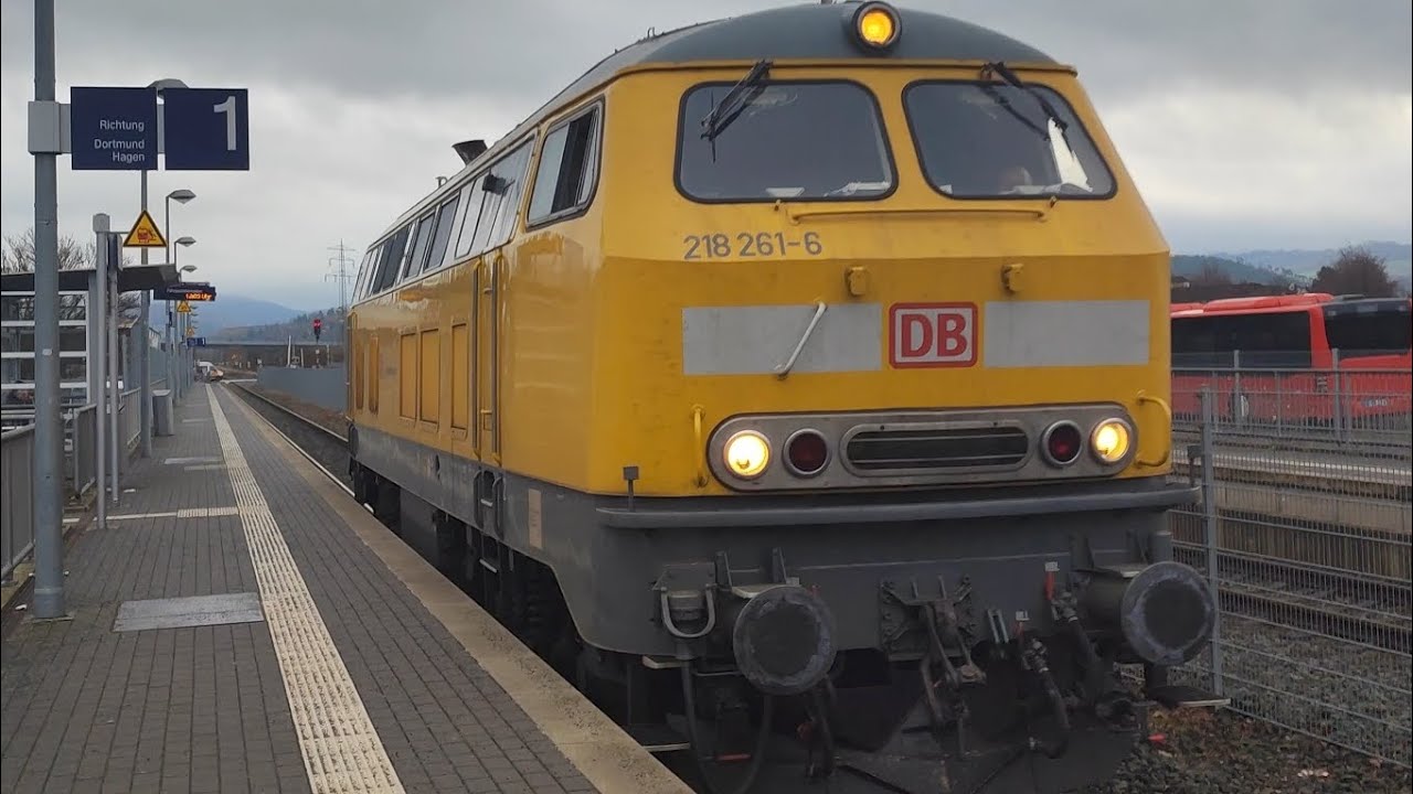 DB BR 218 261-6 schleicht durch Meschede - Freienohl 