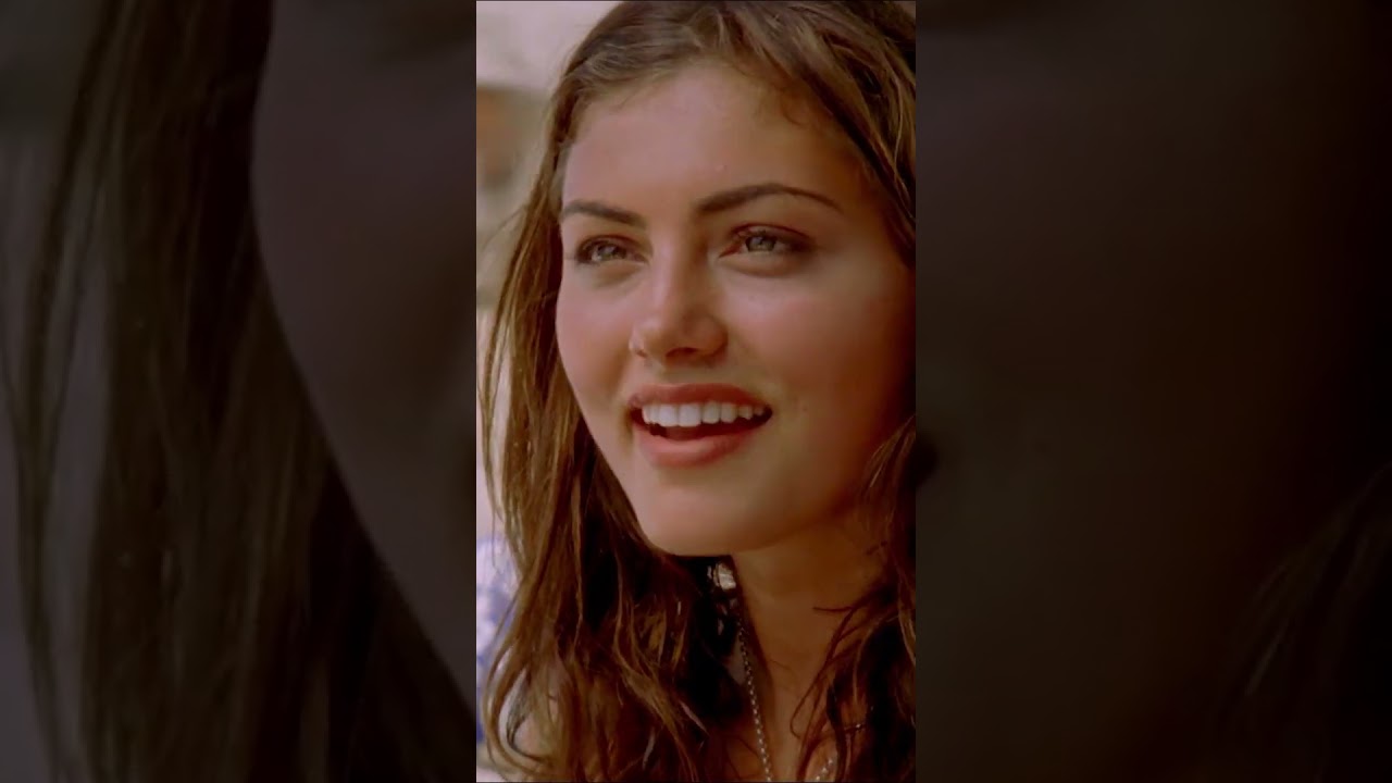 Cleo is GLOWING! #h2ojustaddwater #mermaids #movie