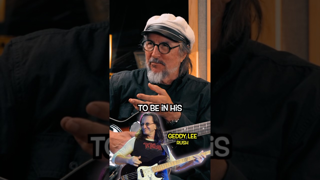 Les Claypool takes a lesson from Geddy Lee! #bass #rush #bassplayer #shorts ￼￼