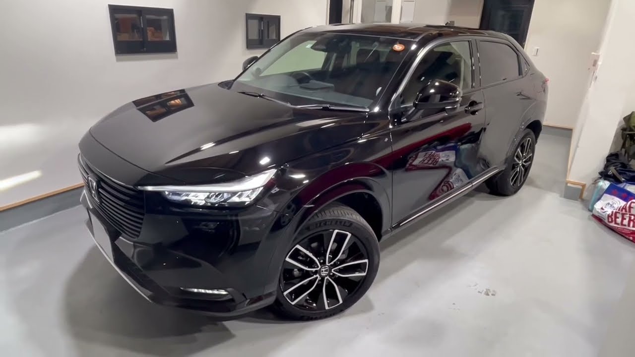 仕入れ車　ヴェゼルHV　e:HEV Z