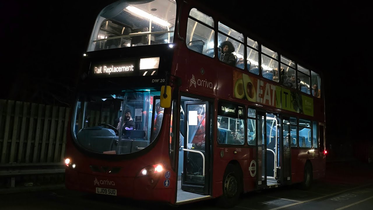 LJ09 SUO | Arriva London | VDL DB300/Wright Gemini 2 | Thameslink Rail