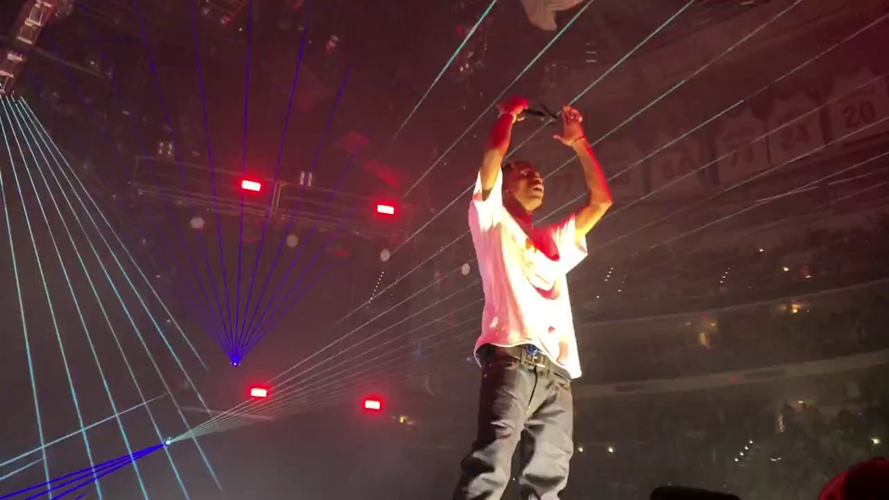 16 - Antidote (FAN STAGEDIVES) & goosebumps - Travis Scott (Wish You Were Here Tour Raleigh NC '18)