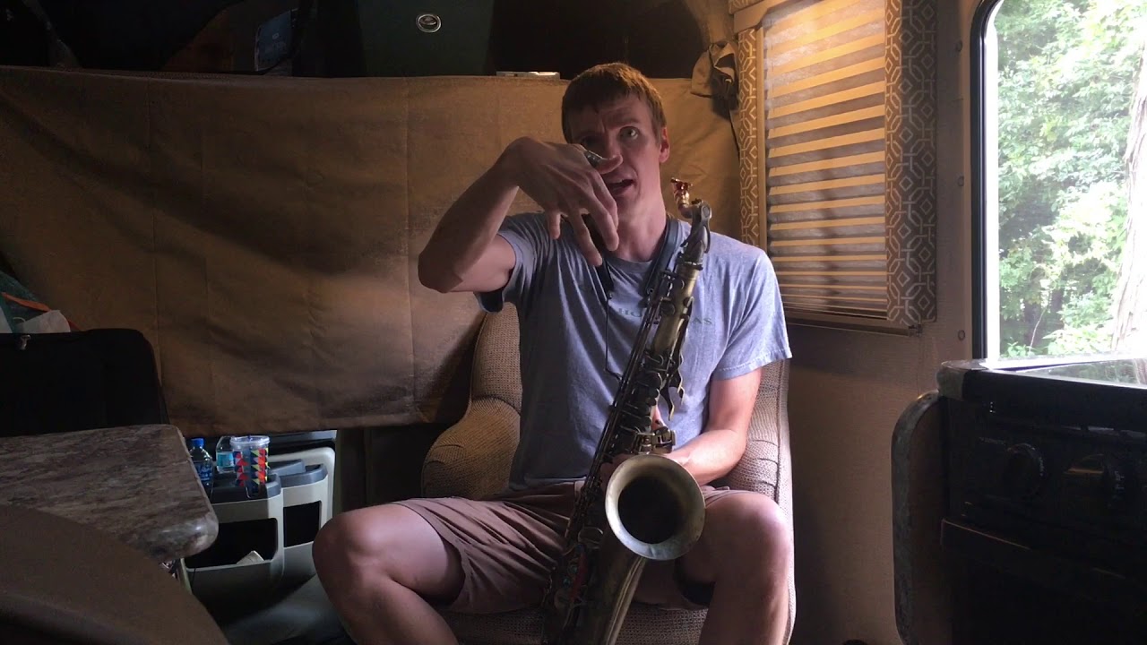 Поза/Как держать саксофон — «Insider Sax Stuff»