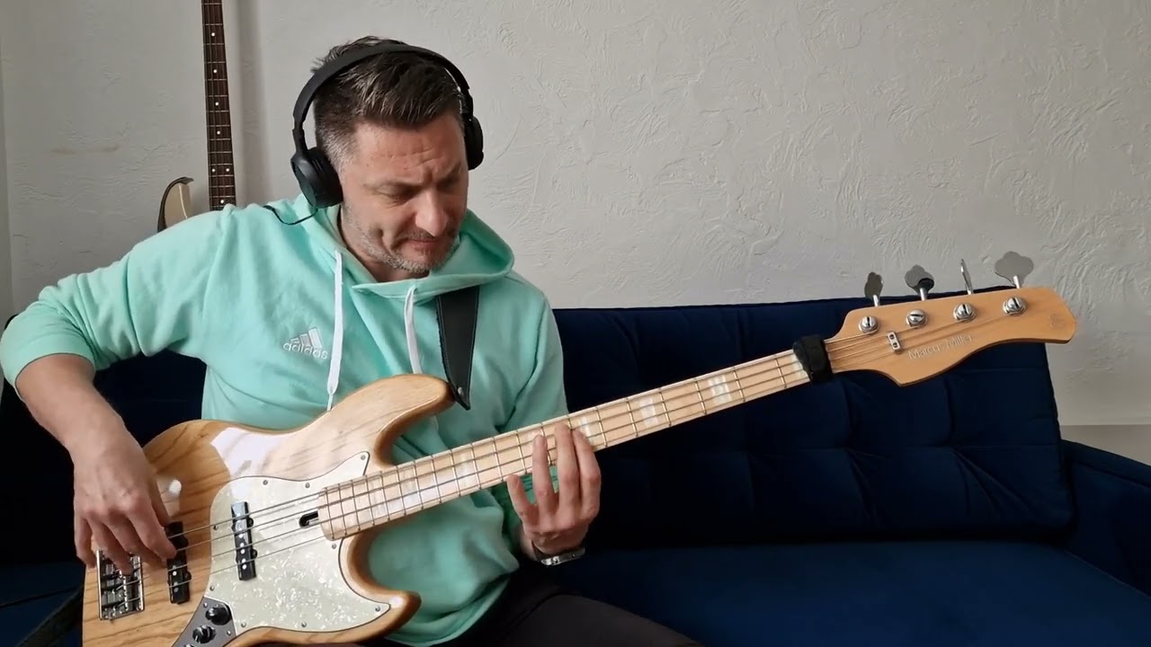 Gitara Basowa Music 18