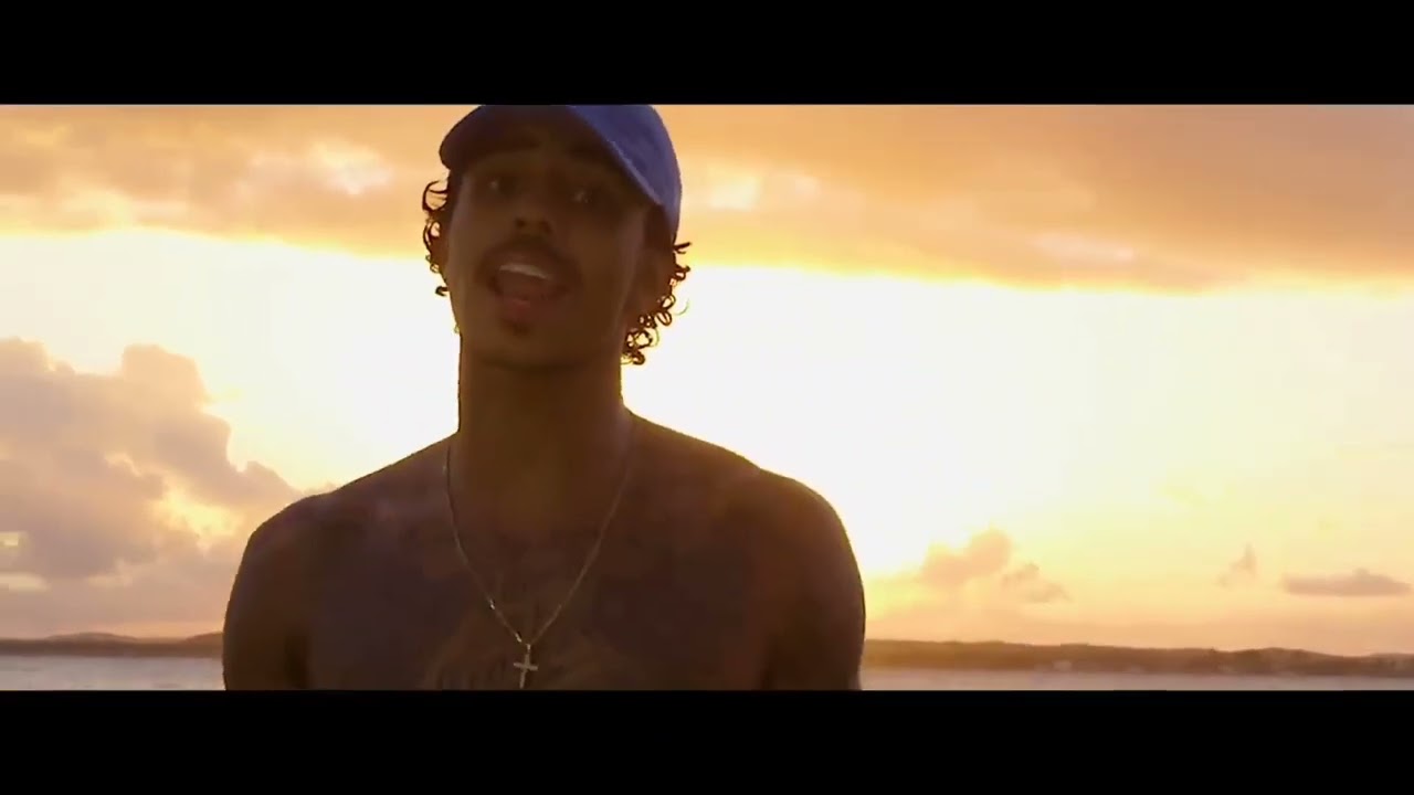 Mc Livinho - Ela é Espetacular ❤️🎵