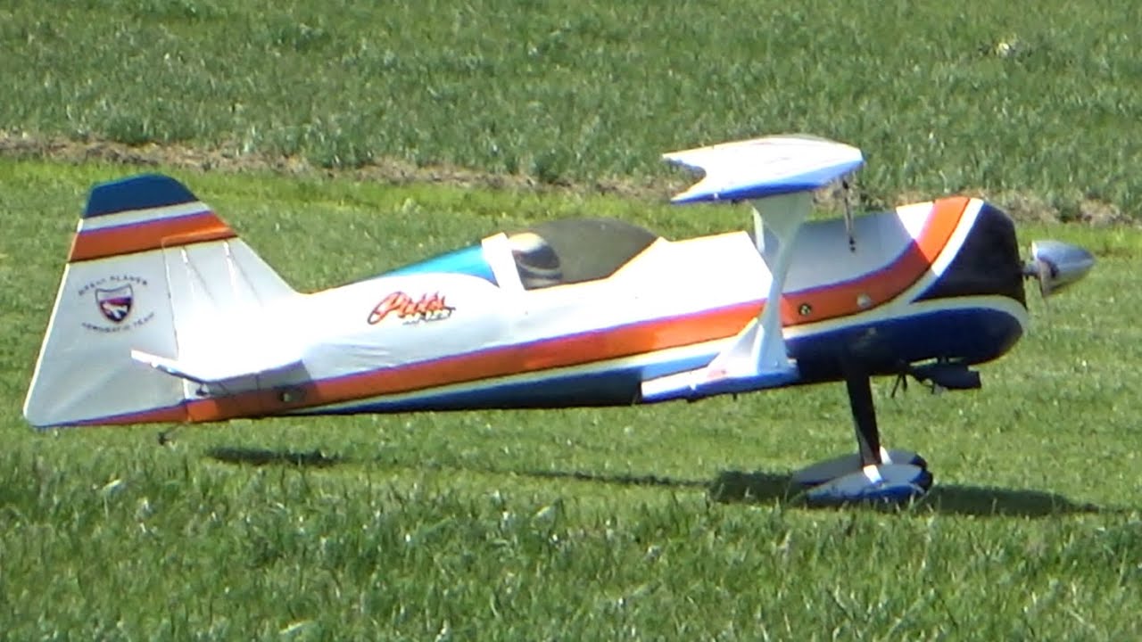 DLE-55 Drama: Emergency Landing of Great Planes Pitts Special at Darfield Weekend!