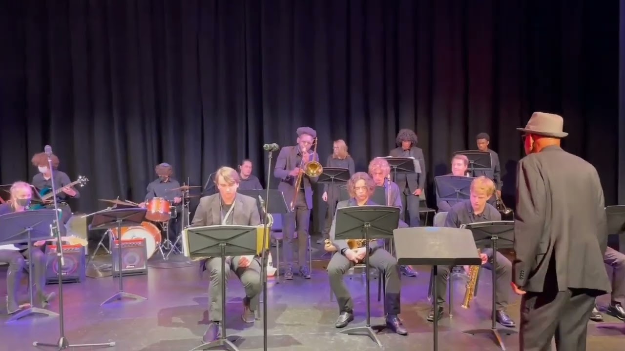 Waiting for g&ograve;do - Bobby meyer