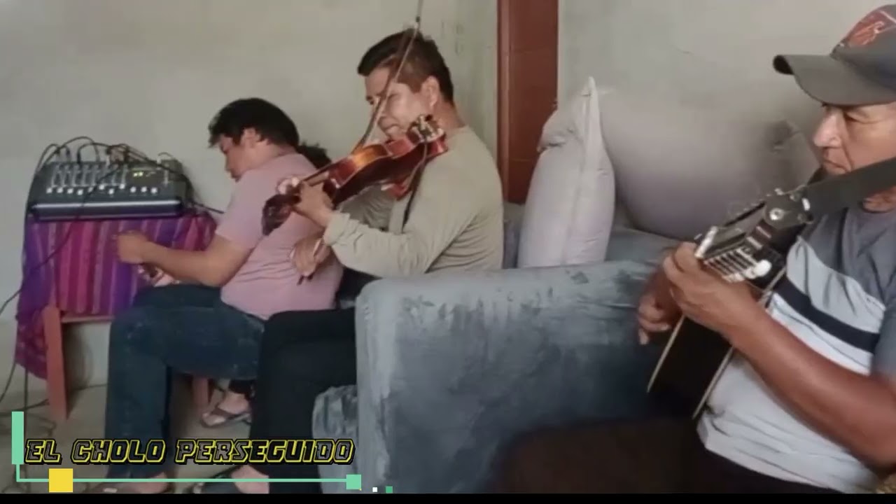 HOY ES DOMINGO (CHOLO PERSEGUIDO)