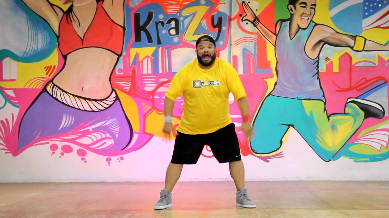 Dan&ccedil;a Recreativa - &Eacute; Ver&atilde;o - Coreografia Tio P&atilde;o