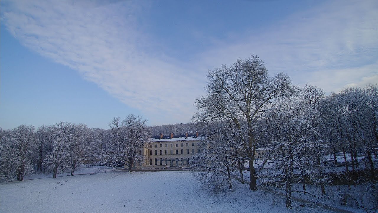 Mairie d'Osny sous la neige