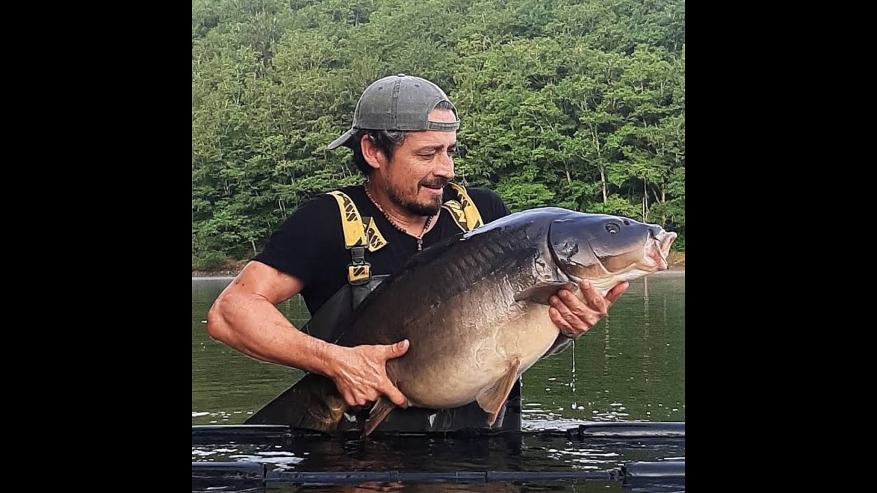Peche a la carpe - Carp fishing in France on a big barrage with Danny Stanmore and Gary Norton