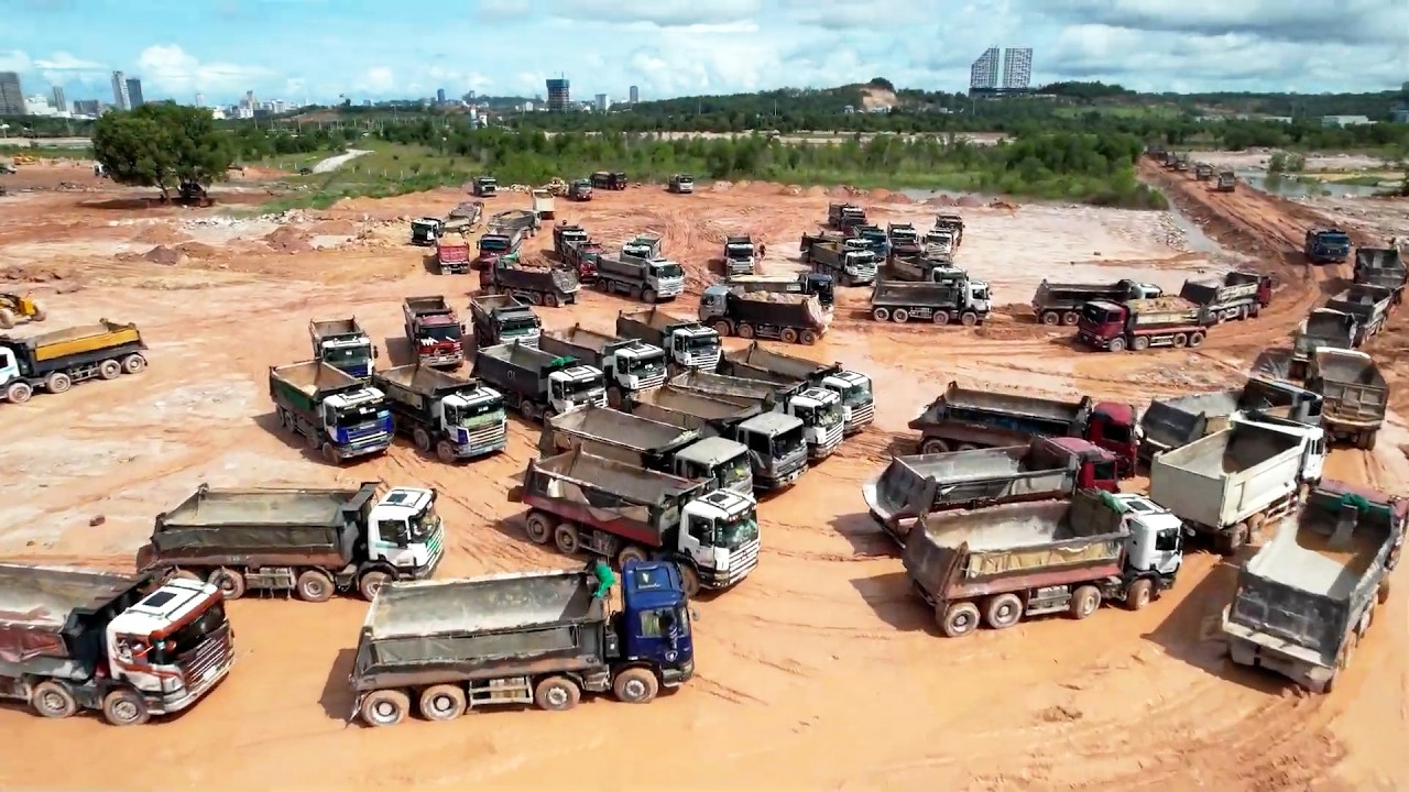 Wonderful Workflow Dump Trucks Management Transport Soil Stones Fill & Increasing Land Boundary