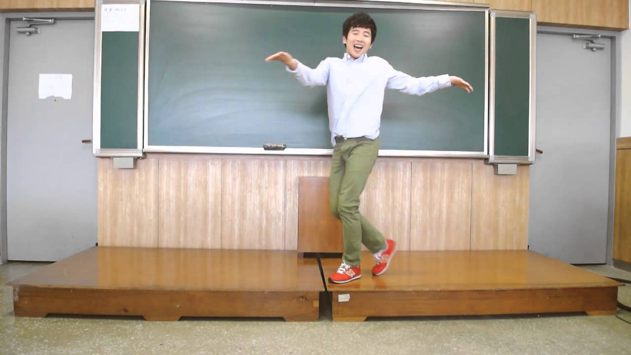 IU THE RED SHOES Dance Cover 너굴맨 아이유 분홍신 안무영상(표정주의) RacoonMan