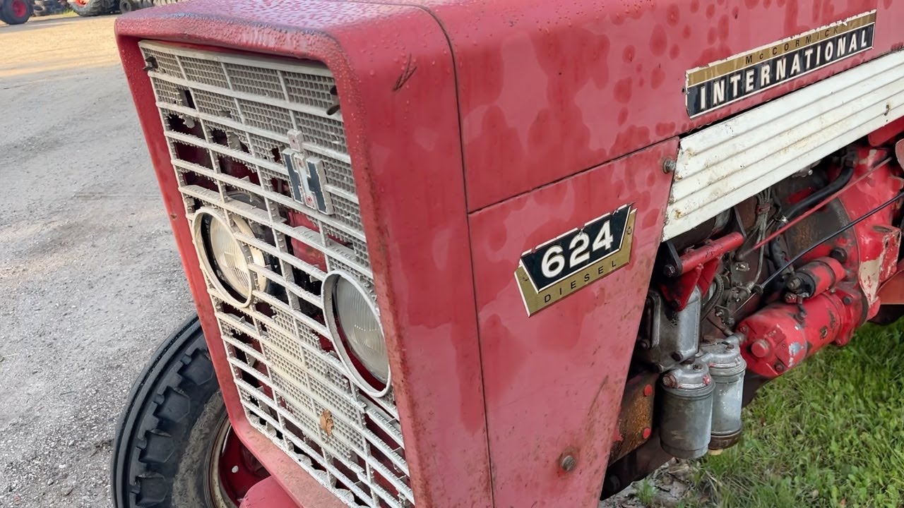 Køb Veterantraktor McCormick International 624 på Klaravik