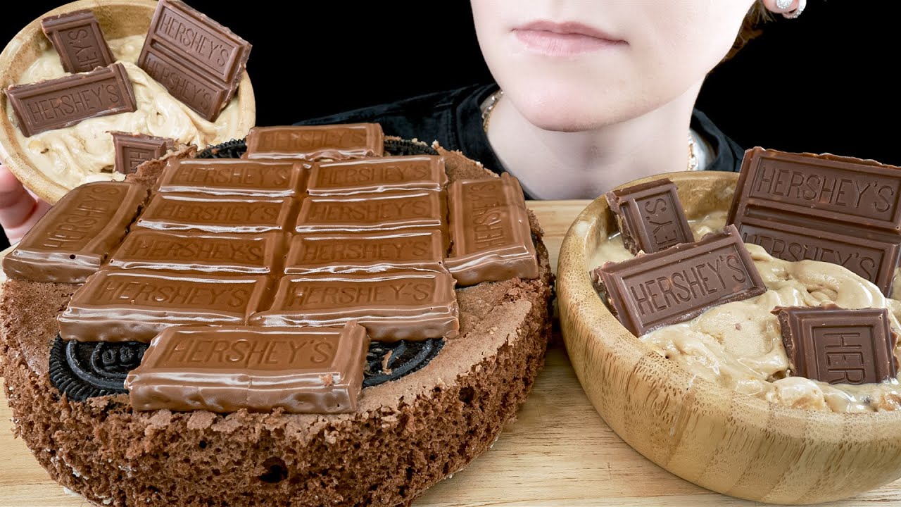ASMR CHOCOLATE OREO CAKE & CANDY ICE CREAM DESSERT MUKBANG | VNM ASMR 먹방