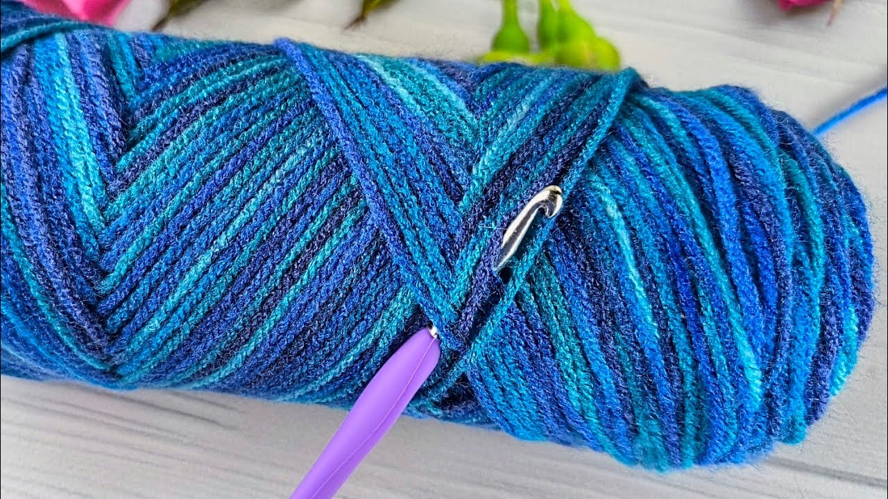 OMG😲I made this beauty in 12 minutes. Baby blanket Such a genius idea using yarn -easy Works