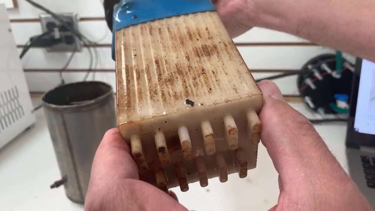 Opening up a H160 hho Brown's gas generator commonly used for hydrogen inhalation.