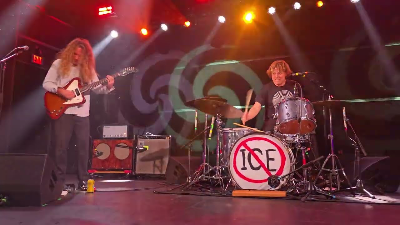 Fuzz - Raise (Live in LA 2026)