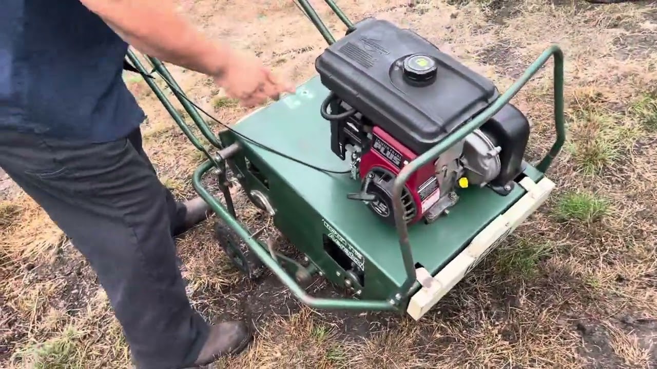 Turfco 17&rdquo; Walk Behind Lawn Turf Aerator 3.5hp Briggs & Stratton Gas Engine