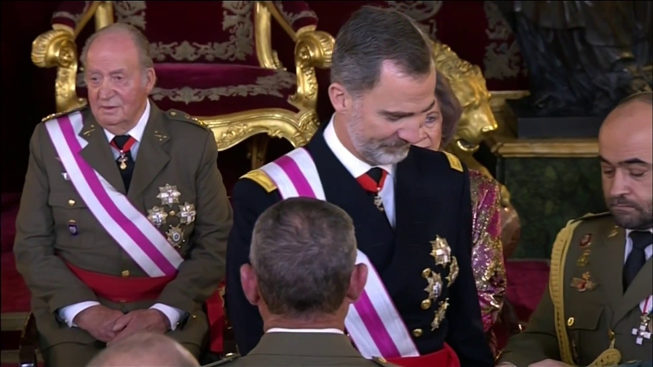 Imposición de condecoraciones por parte de S.M. el Rey durante la Pascua Militar de 2018