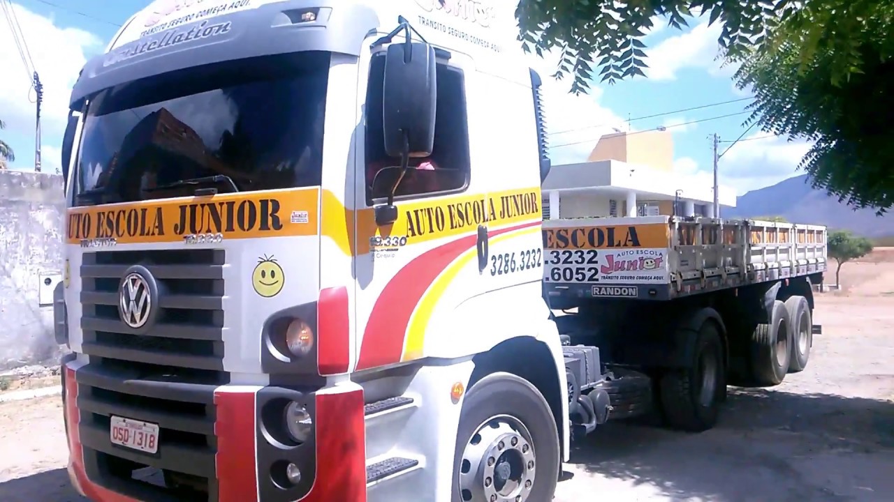 Garagem Com Carreta - 