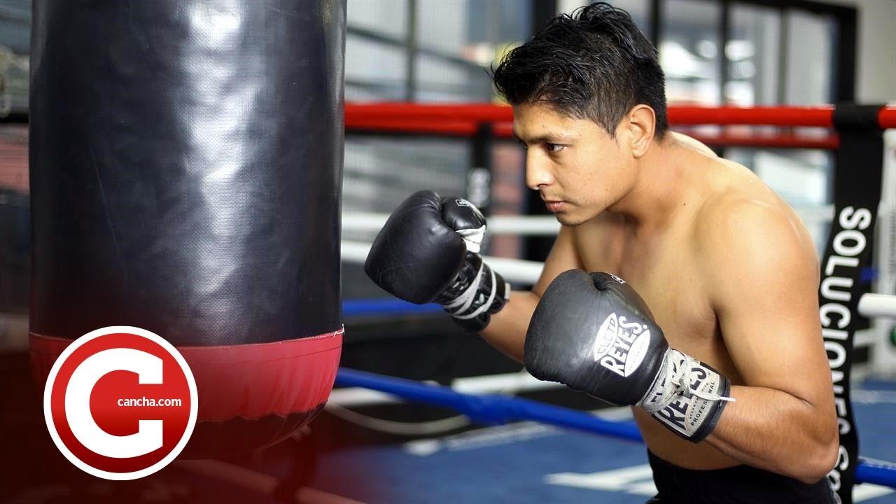 Érick Encinias, albañil y boxeador, así es la vida del pugilista regio