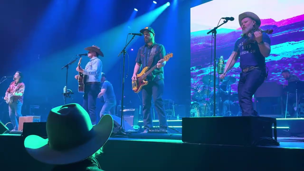 Turnpike Troubadours - Gin, Smoke, Lies 2/7/26 MGM Fenway Boston, MA