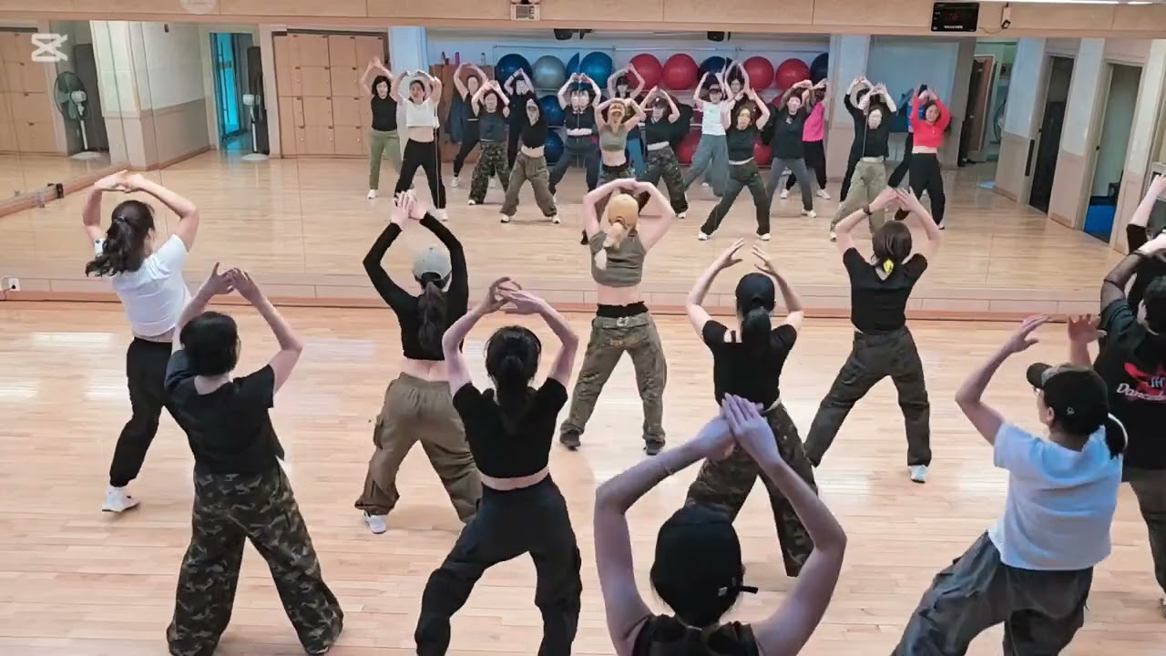 미나❤️전화 받어