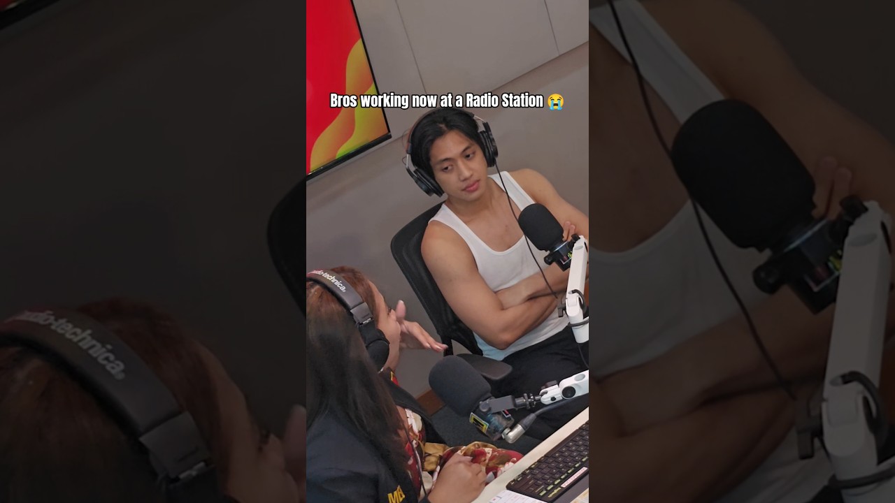 Praca w stacji radiowej