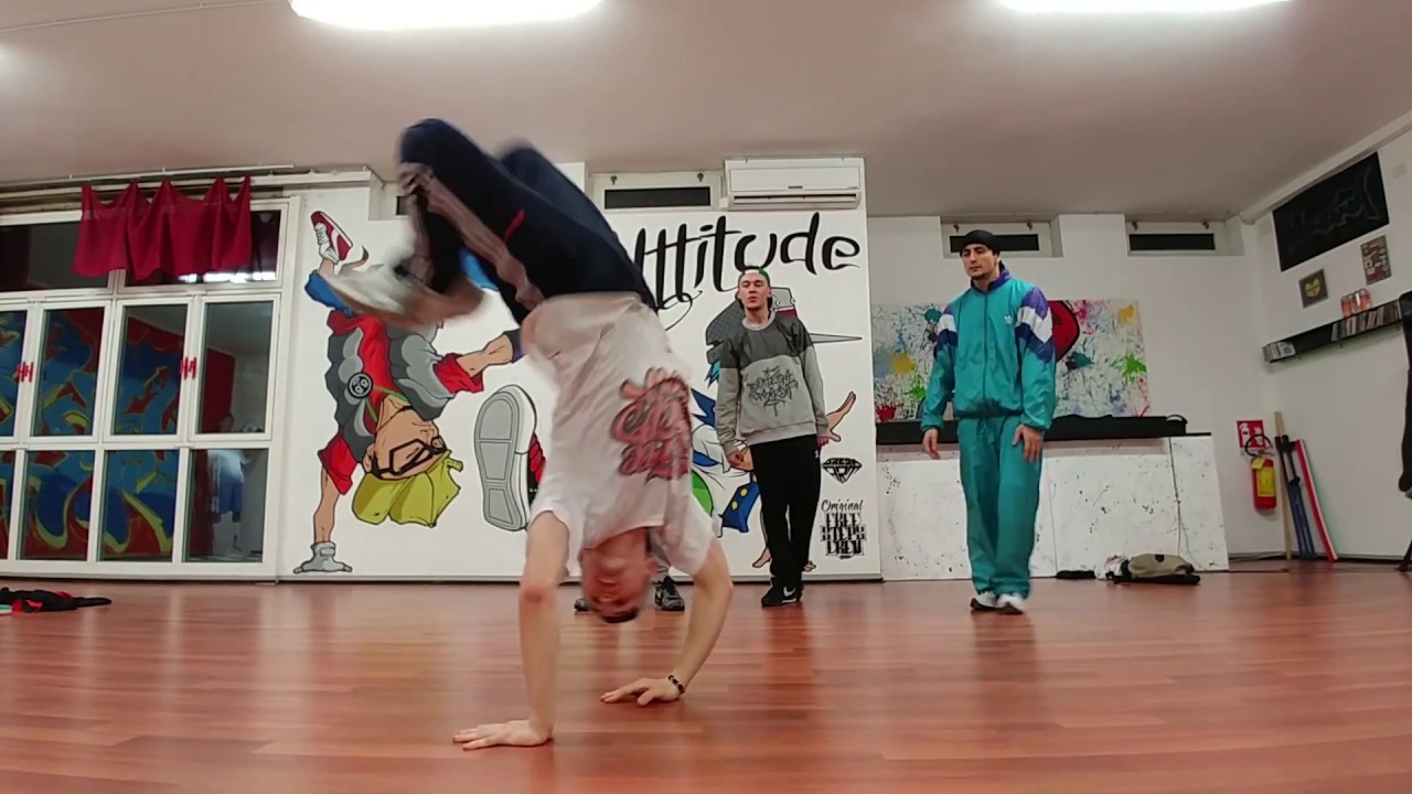 Friday Night Breaking Freestyle - Original Freesteps Crew '07