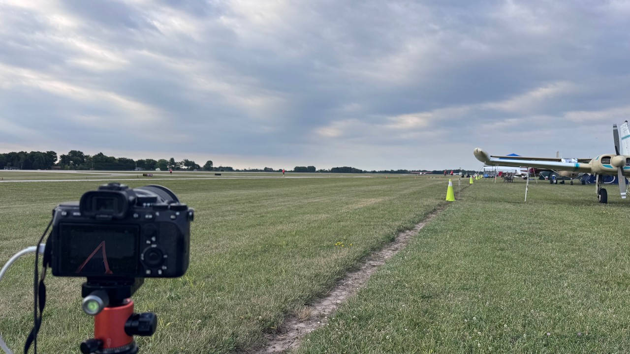 Oshkosh 2026 - Sunday Mass Arrival Runway 36 at the Purple Dot