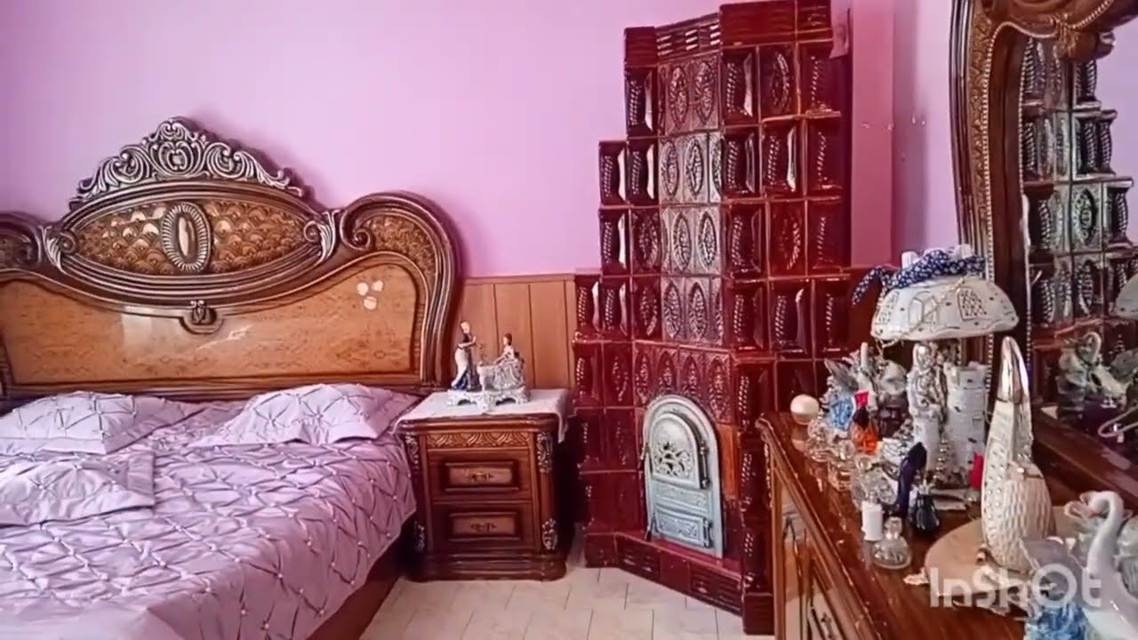 Florin o ajut pe Marța la dărâmat garajul