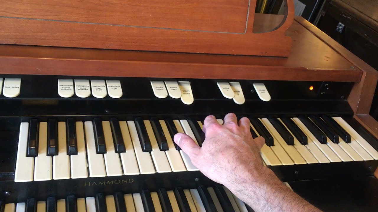 11. Hammond organ L100 restoration complete (11 of 11)