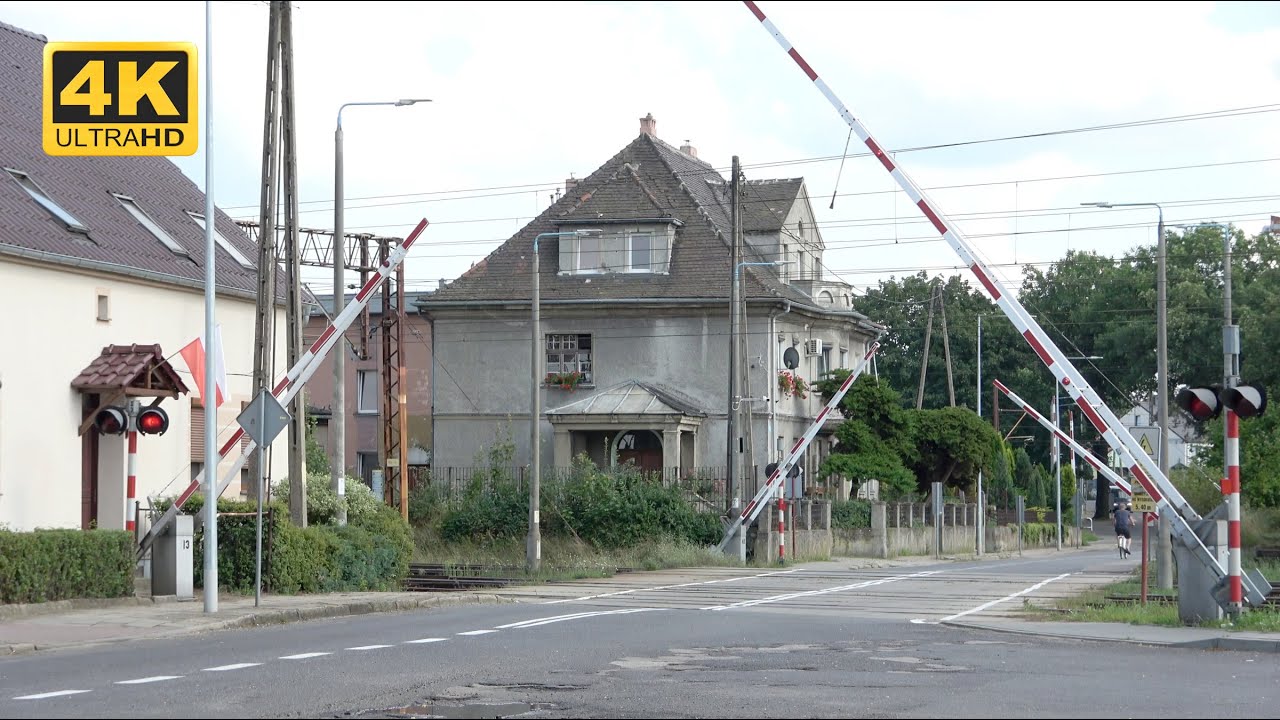 RAILROAD CROSSING - CZERWIEŃSK (PL) ★ 4K ★