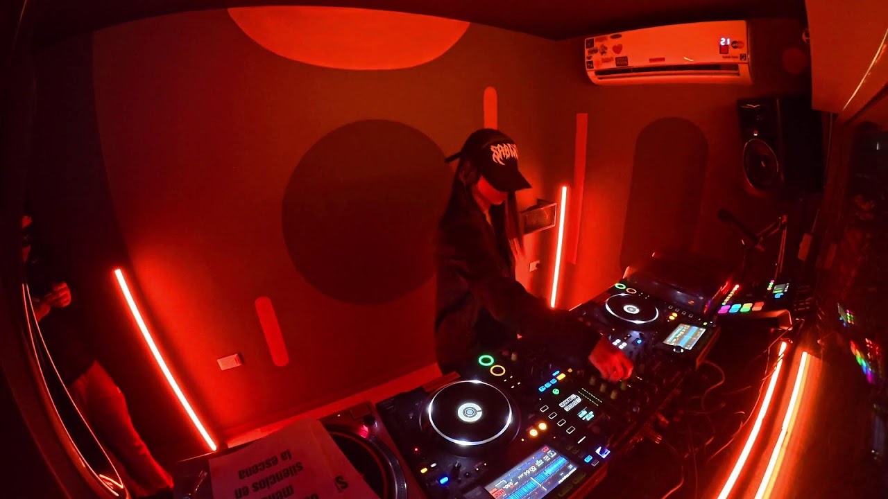 Techno Museum Takeover: Sabina Palma @Radio 28 (6 de Marzo, 2026)