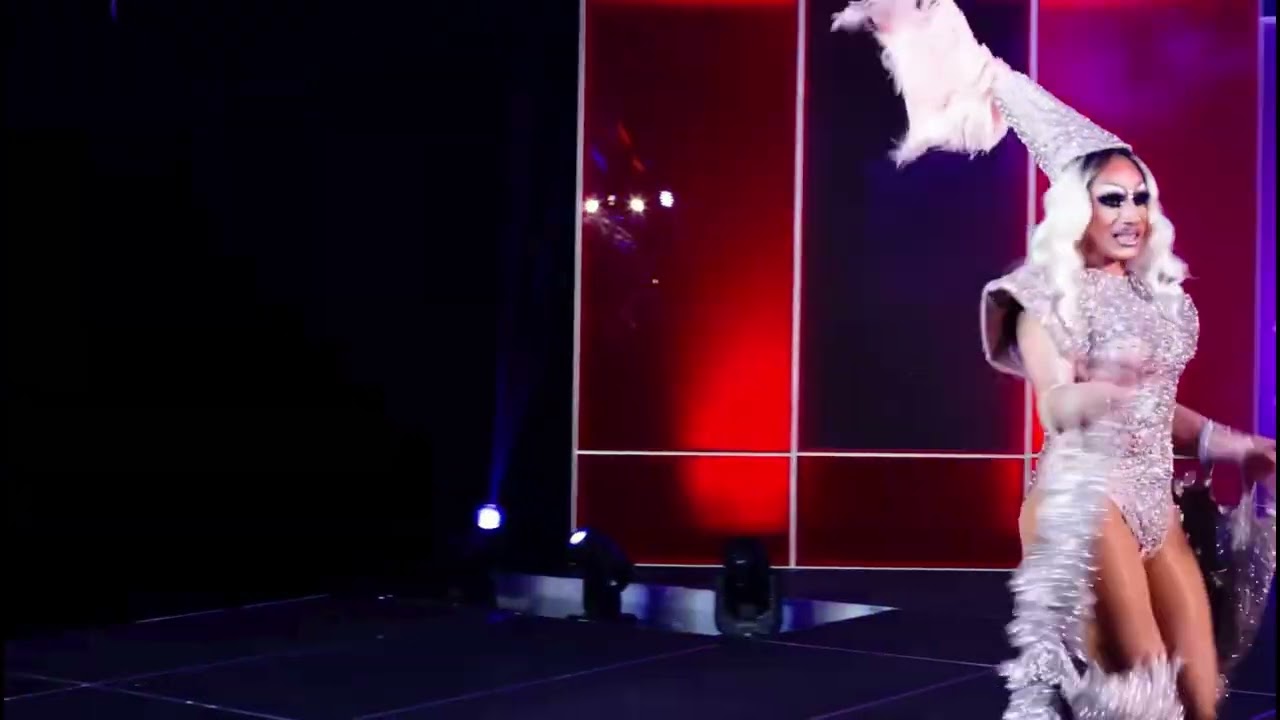 Venus Carangi vs Vicky Chavarria Mujer Latina  || Drag Latina Season 1