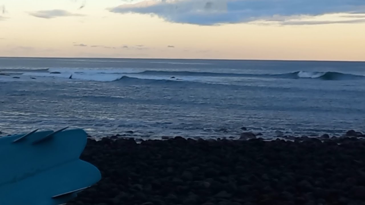 Second session surfing the DAV 'twinzer'. Wide angle. #nzsurf #locallymade #glassonfins
